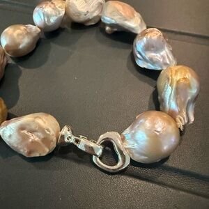 Baroque shaped Pearl Bracelet